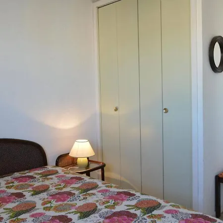 Appt T3 Avec Terrasse, Clim, Parking A Cap D'agde, Proche Et Commerces - Fr-1-249-38 Apartment *